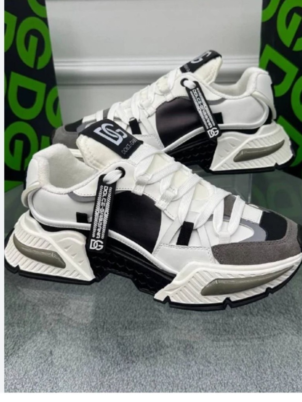 White, Black and Gray Chunky Runner Sneakers brand new in box size 42 or 9.5